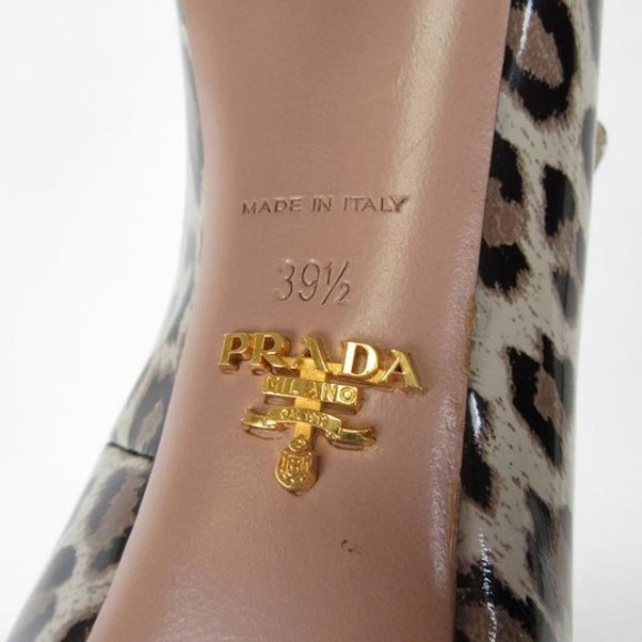 pre-loved authenic PRADA size 39.5 STILLETO PUMPS